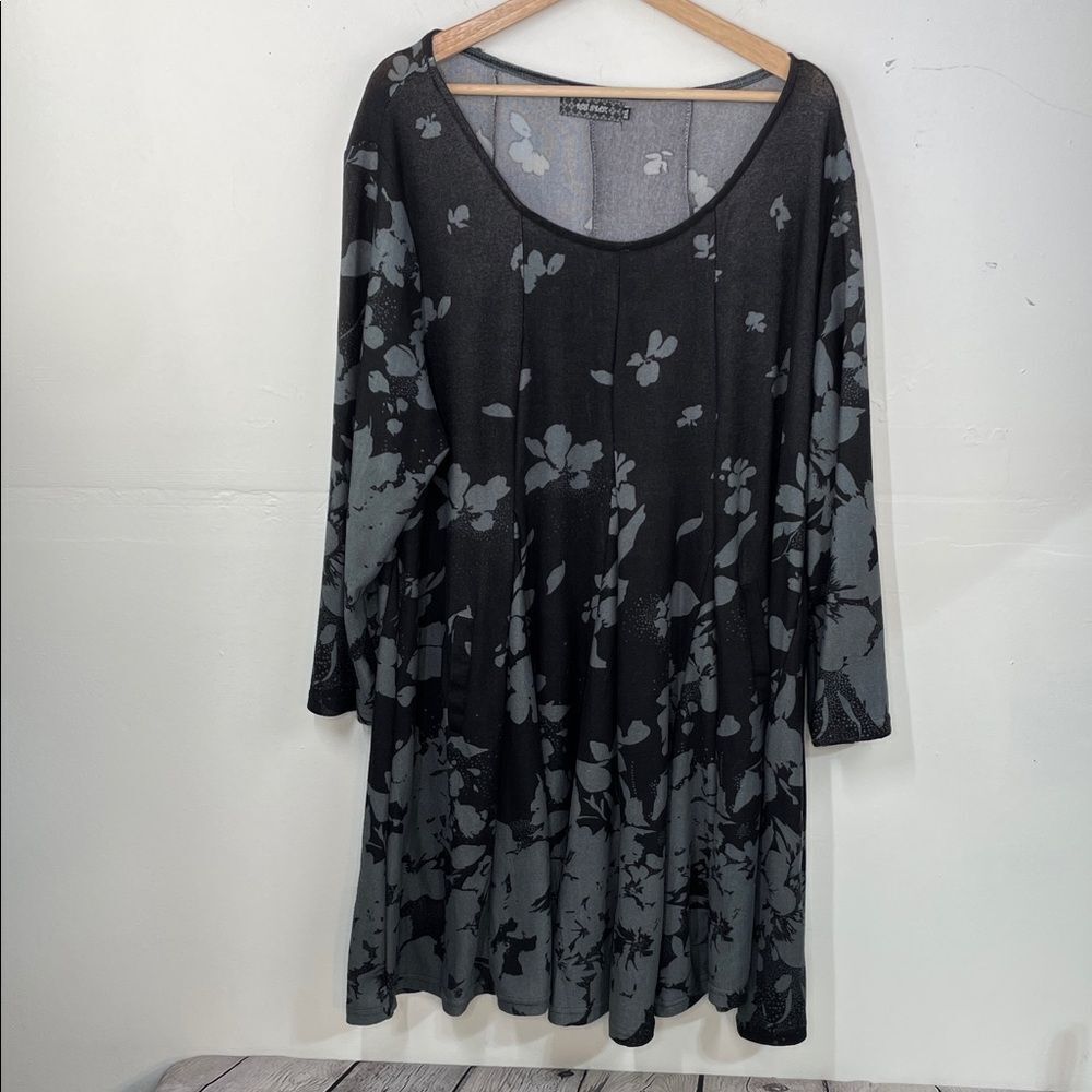 Baby Doll Gray and Black Floral Long Sleeve Dress size with pockets size 3X
